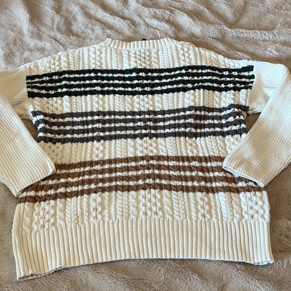 BCBG Women’s striped sweater - Picture 5 of 5